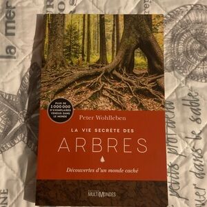 La Vie Secrète des Arbres Book